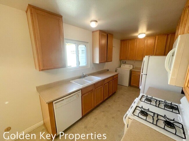 Foto del edificio - Nicely update Costa Serena Home!