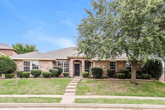 Building Photo - 608 Azalea Dr