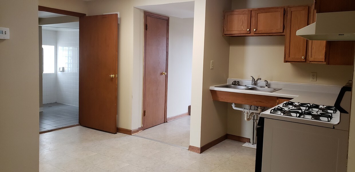 Foto principal - 5226 24th Ave