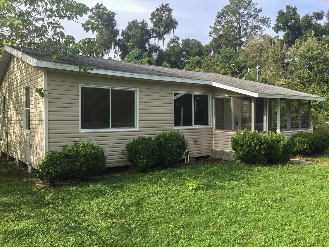 Primary Photo - 2221 NW Blitchton Rd