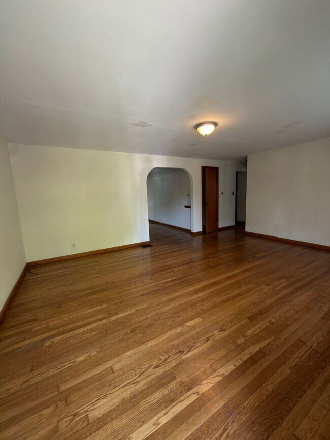 Foto del edificio - 703 N Washington St