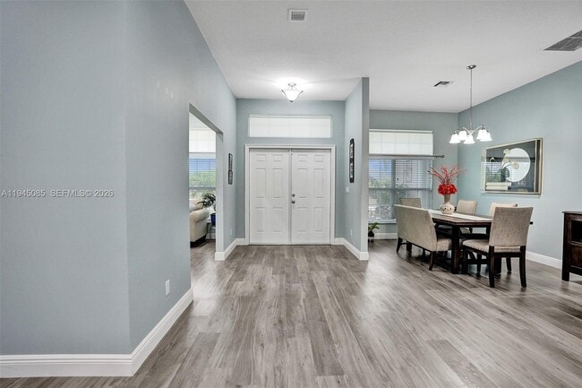 Foto del edificio - 126 NW Heather St