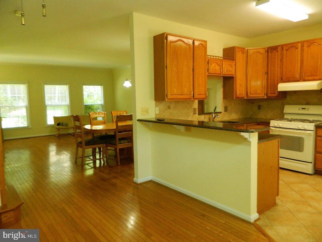 10310 Tracie Ann Ct, Fairfax, VA 22032 Townhome Rentals in Fairfax VA