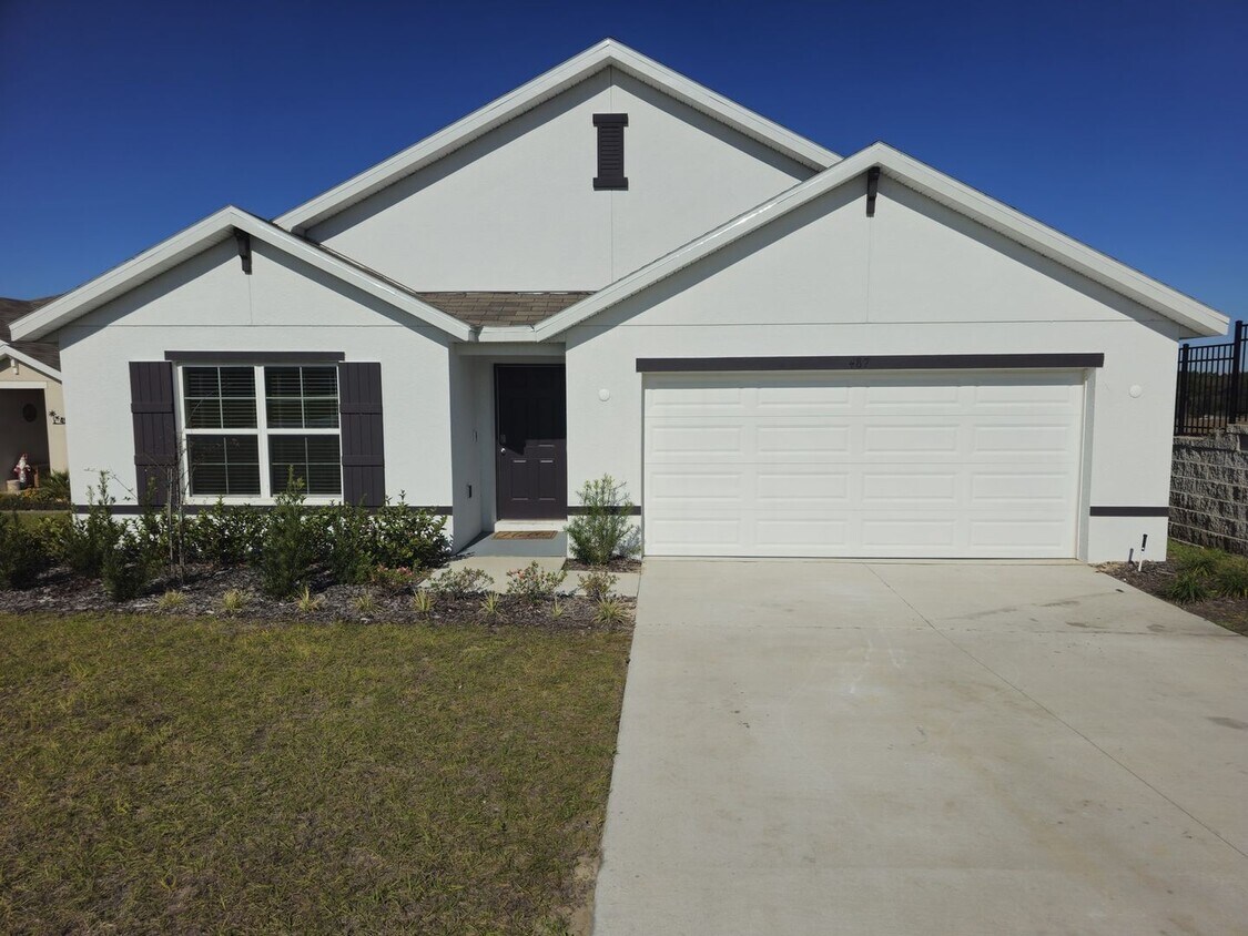 Primary Photo - Spacious 4BR Golf Course Home in Beverly H...