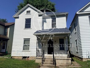 Building Photo - 617 St Paul Ave