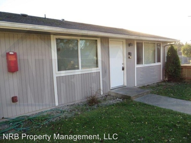 Building Photo - 3717-3719 S Manitou Way