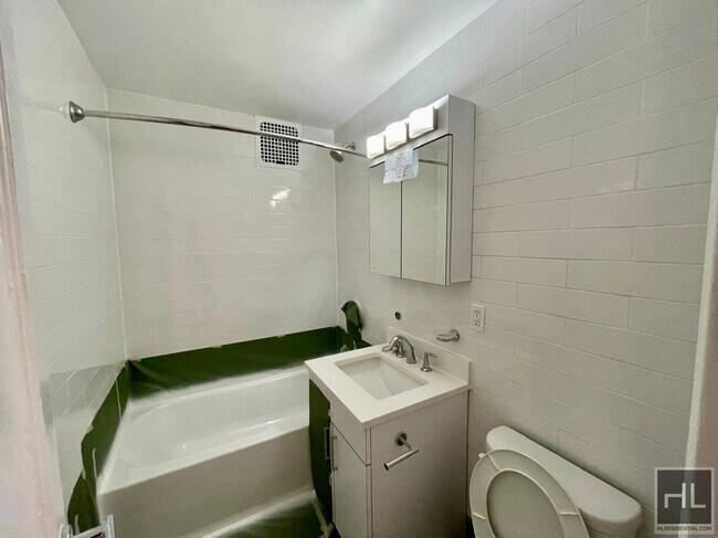 Foto del edificio - E 81st St