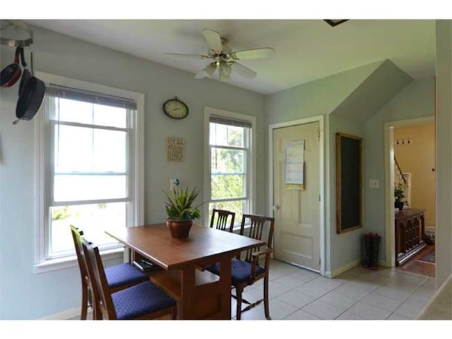 Building Photo - 7 Earl Ave