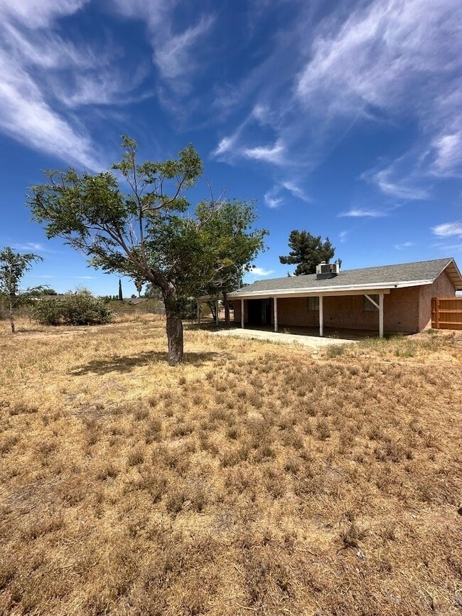 Building Photo - 10856 11th Ave