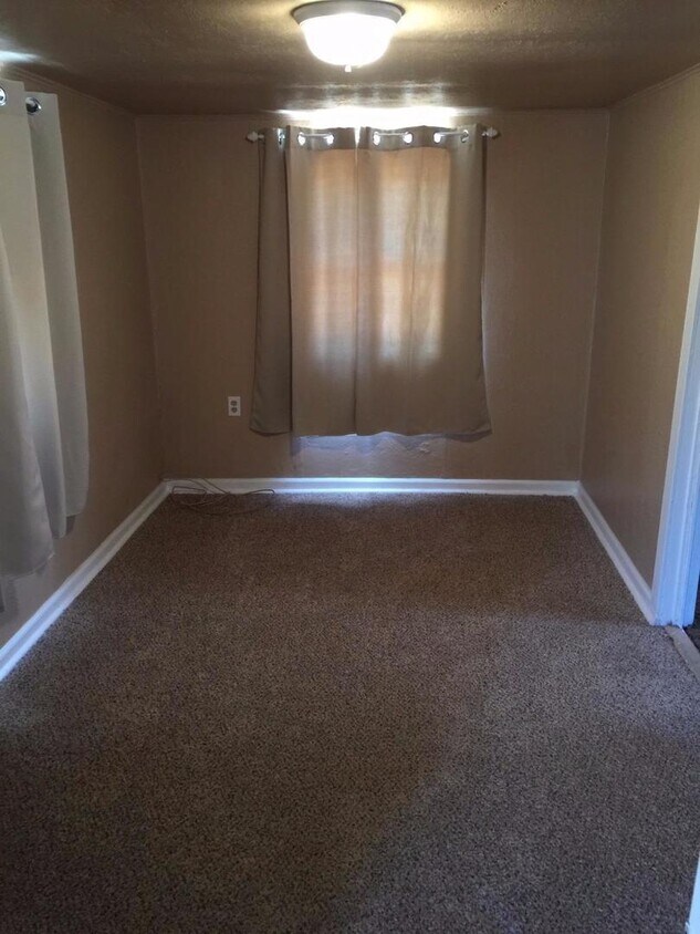 1327 L St, Newman, CA 95360 House Rental in Newman, CA