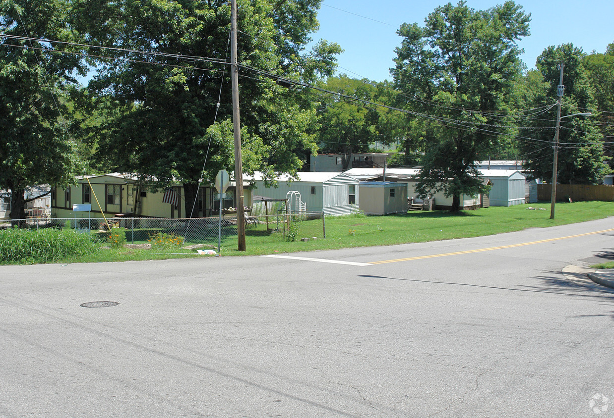 Primary Photo - 550 Hamilton Ave