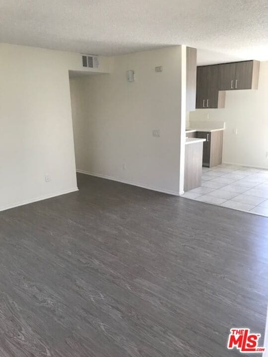 Foto del edificio - 7756 Laurel Canyon Blvd