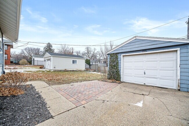 Foto del edificio - 4524 Waveland Ct
