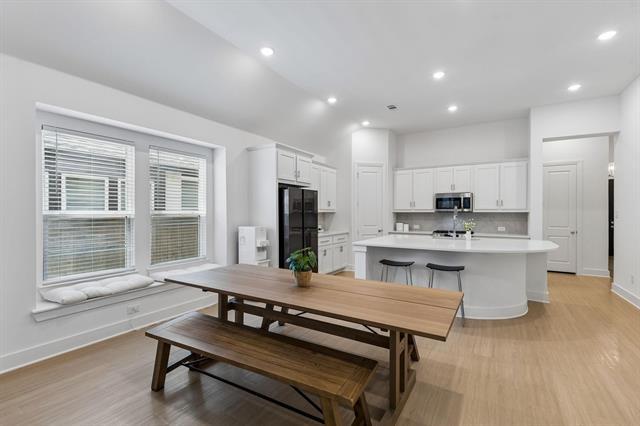 Foto del edificio - 1613 Sandhill Ln
