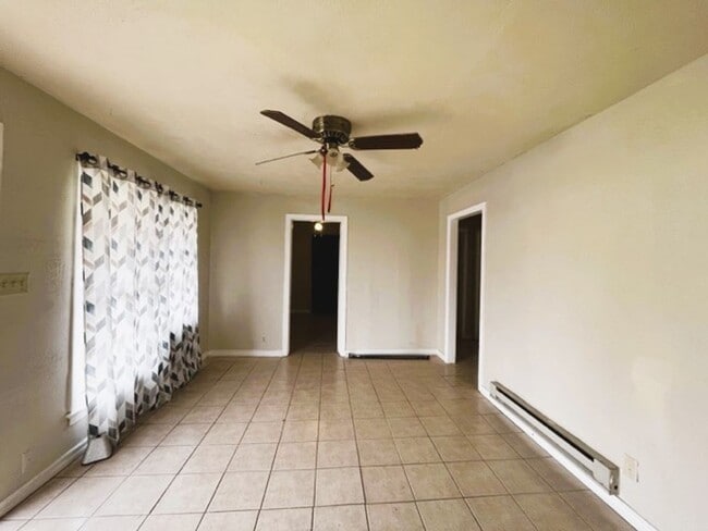 Foto del edificio - 329 NW 84th St