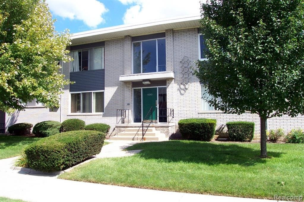 Primary Photo - 4840 Briarwood Ave