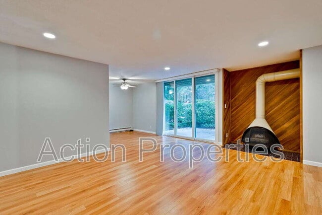 Foto del edificio - 505 Cypress Point Dr