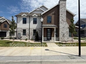 Building Photo - 8767 S 700 E