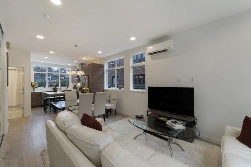 Building Photo - 2 bedroom in Seattle WA 98102