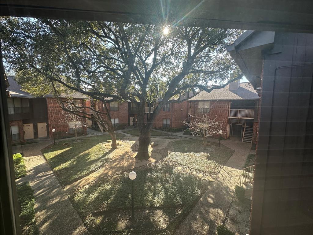 3100 Walnut Bend Ln Unit 104, Houston, TX 77042 Condo for Rent in