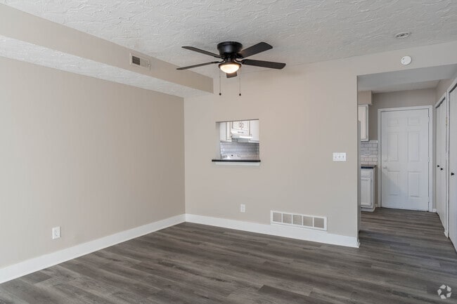 2BR, 1.5BA - 1,500SF - Dining Area - Pinnacle Townhomes