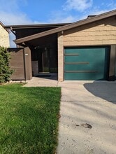 Building Photo - 956 N 124th St