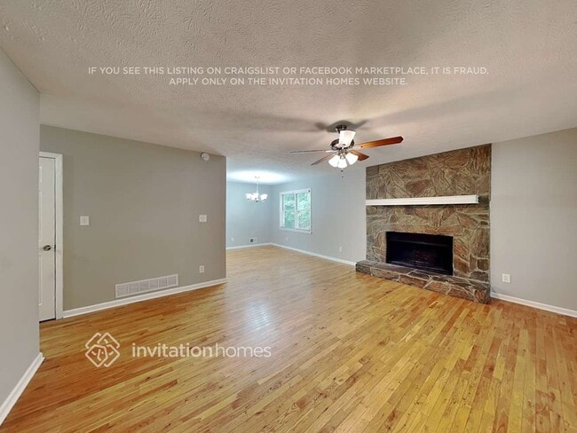 Building Photo - 4414 Lamar Dr