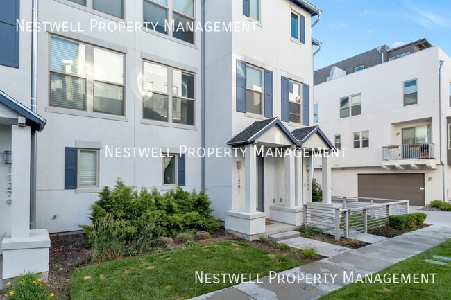 Building Photo - 11281 High Crest Ln