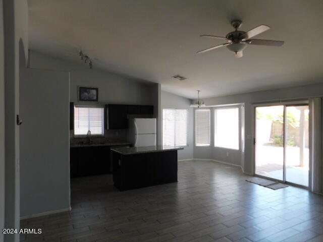 Building Photo - 6905 E Lomita Ave