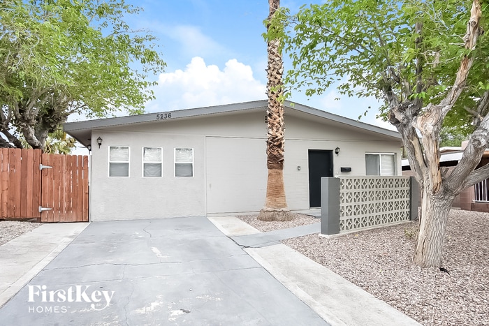 Primary Photo - 5236 Apple Valley Ln