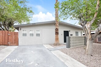 Building Photo - 5236 Apple Valley Ln