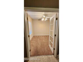 Building Photo - 1823 Lago Del Sur Drive
