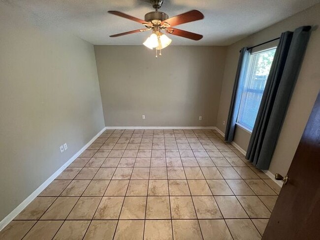 Building Photo - Gulf Breeze - Green Briar Estates - 1 bedroom, 1 bathroom