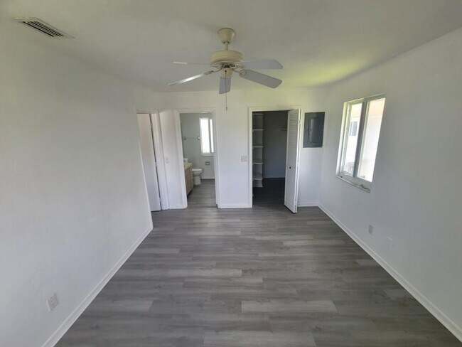 Foto del edificio - 22481 Westchester Blvd