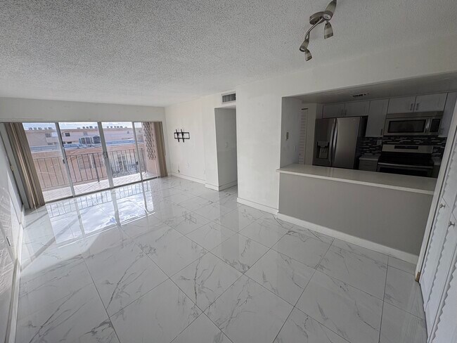 Foto del edificio - 8889 Fontainebleau Blvd