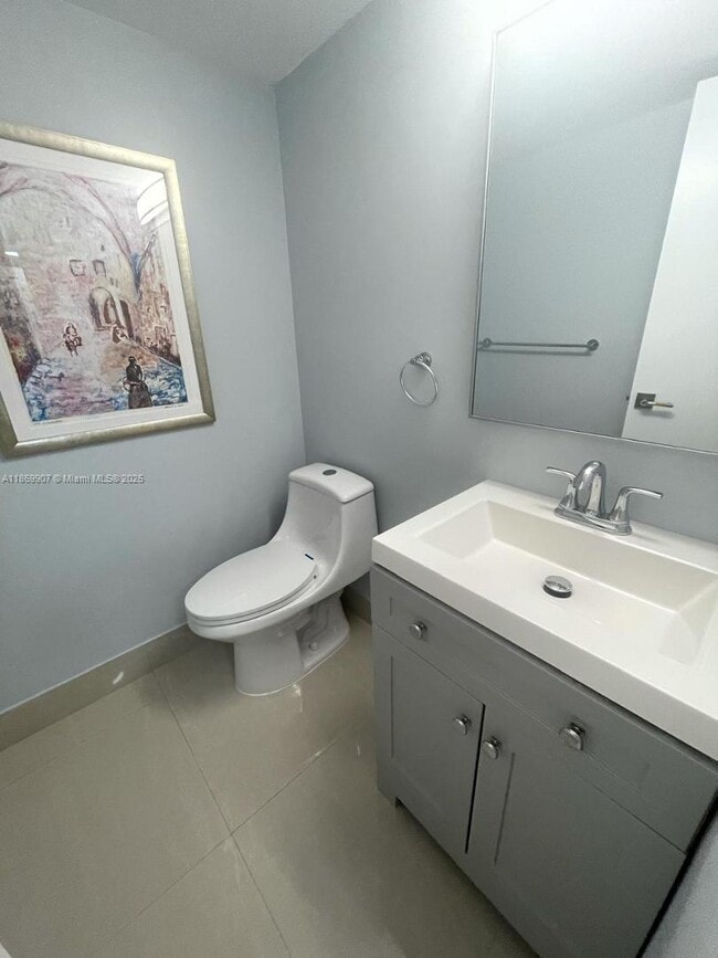 Foto del edificio - 9500 W Bay Harbor Dr