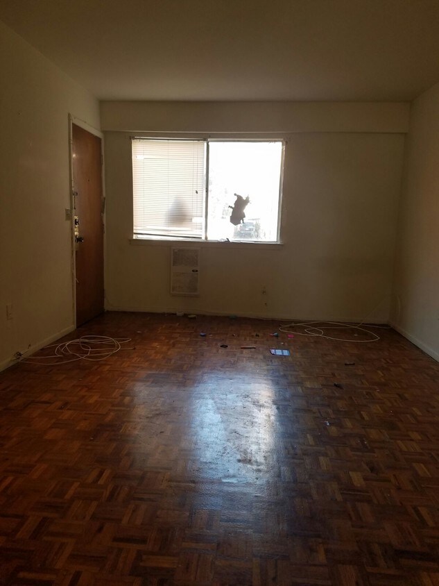 Foto principal - 265 E 19th St