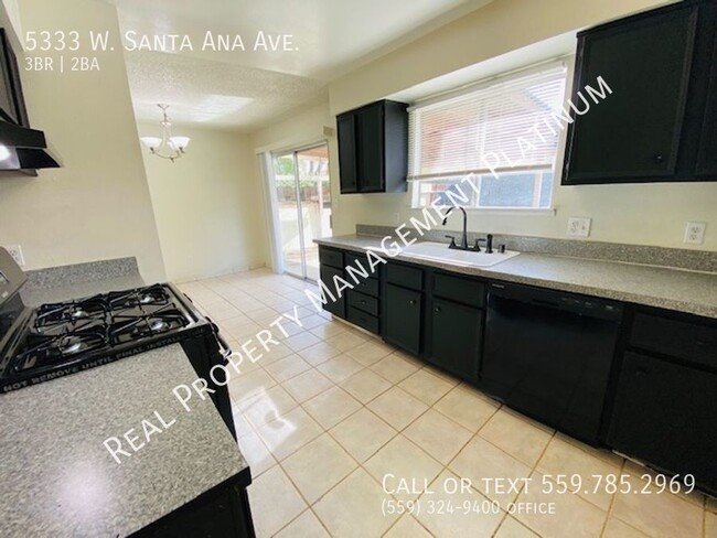 Building Photo - $1,850 Polk & Shaw 3 Bedroom, W. Santa Ana...