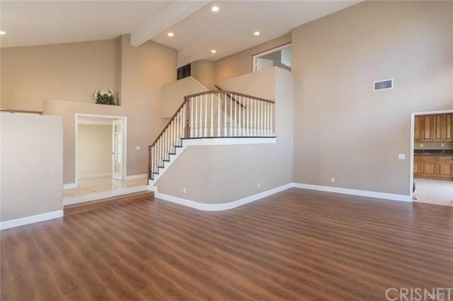 Foto del edificio - 5 bedroom in Valencia CA 91354