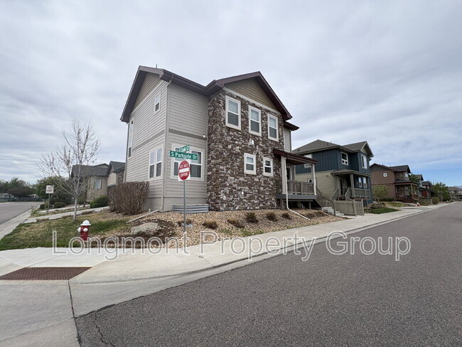 Building Photo - 1303 S Oak Ct.
