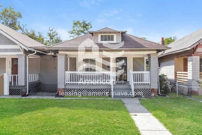 Building Photo - 3211 E 30 Terrace