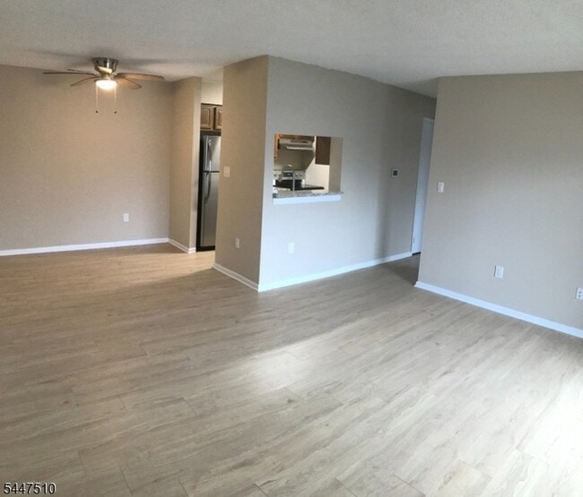 Building Photo - 4811 Ravens Crest Dr
