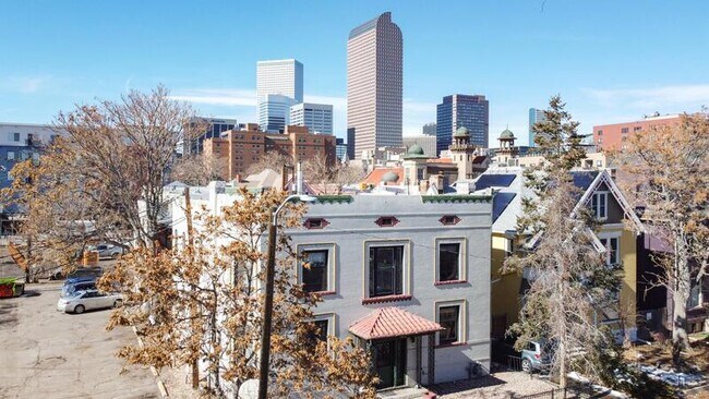 Building Photo - 1531 North Washington Street