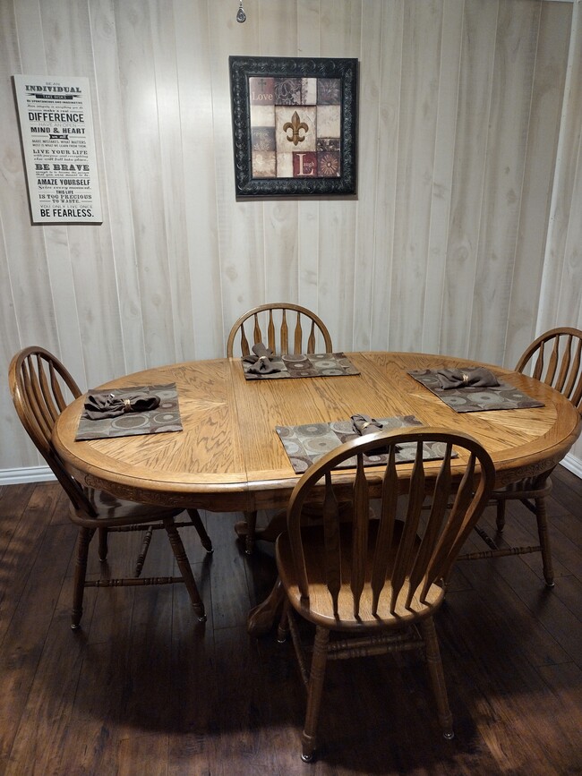 dining room - 2100 Houston Pl