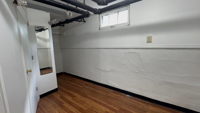 Foto del edificio - 109 E Stewart Rd