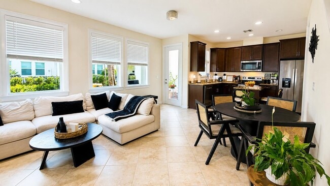 Building Photo - 16454 Helix Ct