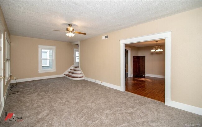 Building Photo - Charming 3 Bedroom Home in South Highland ...