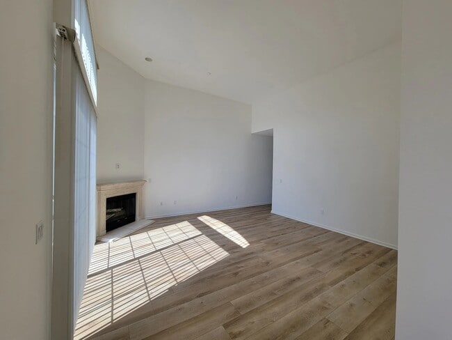 Building Photo - 1725 Butler Ave