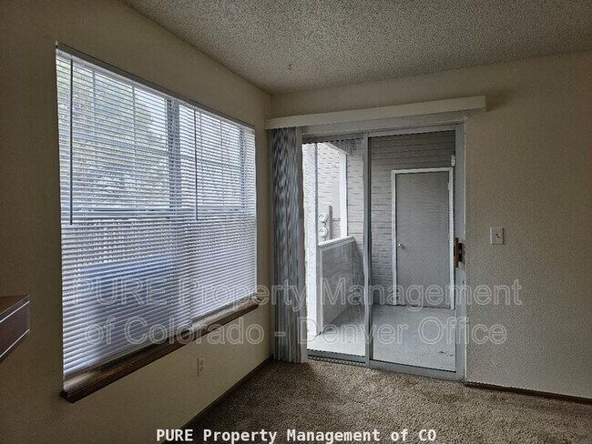 Foto del edificio - 5706 W Asbury Pl