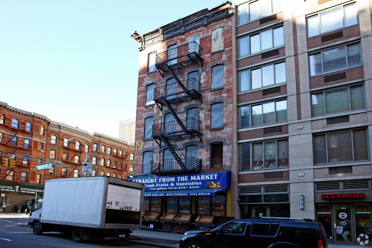 Building Photo - Fairmount Terrace